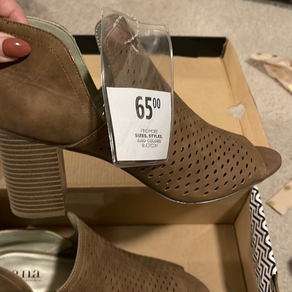 Ana block heels brown size 9.5